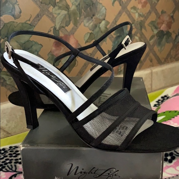 Black sexy heels - Picture 1 of 3